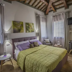 A Casa Di V-ale Hotel